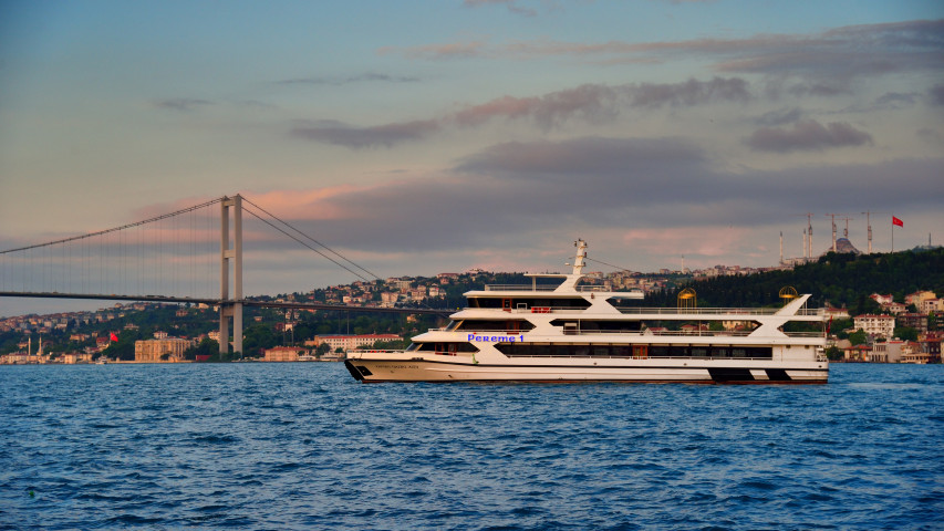 Bosphorus Dinner & Show Cruise | istanbul.com